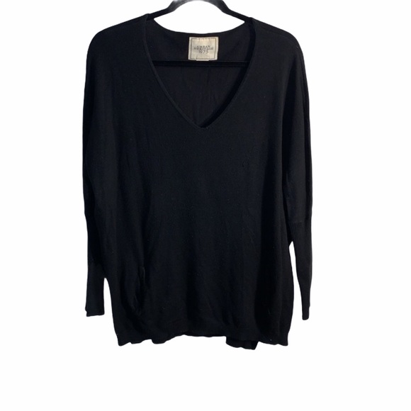 Sweaters - URBAN HERITAGE BLACK LONG SLEEVE V NECK SWEATER